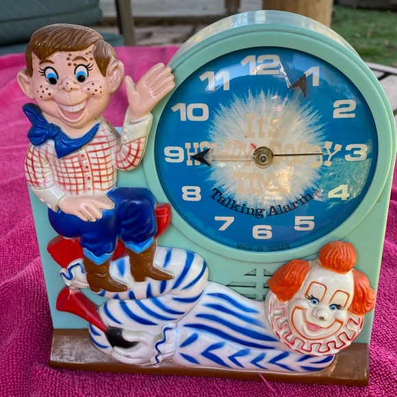 Toys 1974 Howdy Doody Wind Up Clock Poshmark